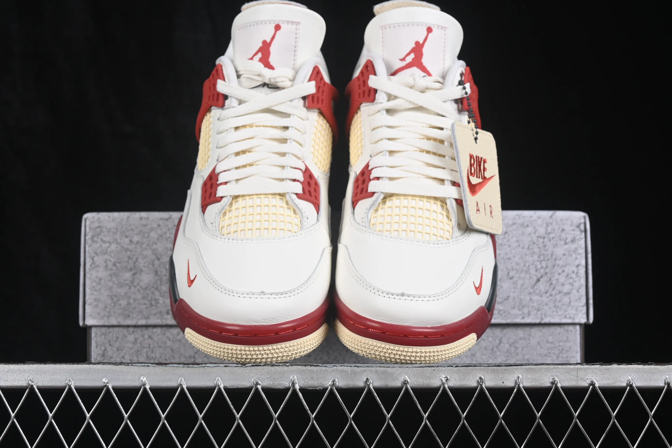All Categories Air Jordan Jordan Series Basketball Shoes Air Jordan 4 OG Version Nigel Sylvester x Air Jordan 4 Retro "Brick After Brick" AJ4 Joe 4 White Red Urine Stains 2.0 IQ8055-100